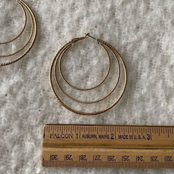 Unique Gold Hoop Earrings - Multi-size 3 hoops in one - Picture 2 of 6